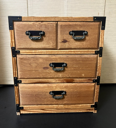 Cassettiera piccola